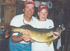 MASTER THE ART OF NIGHT SLIP BOBBERING – Greg Bohn – Strictly Walleye –  Guide Service Fishing in Northwoods Wisconsin